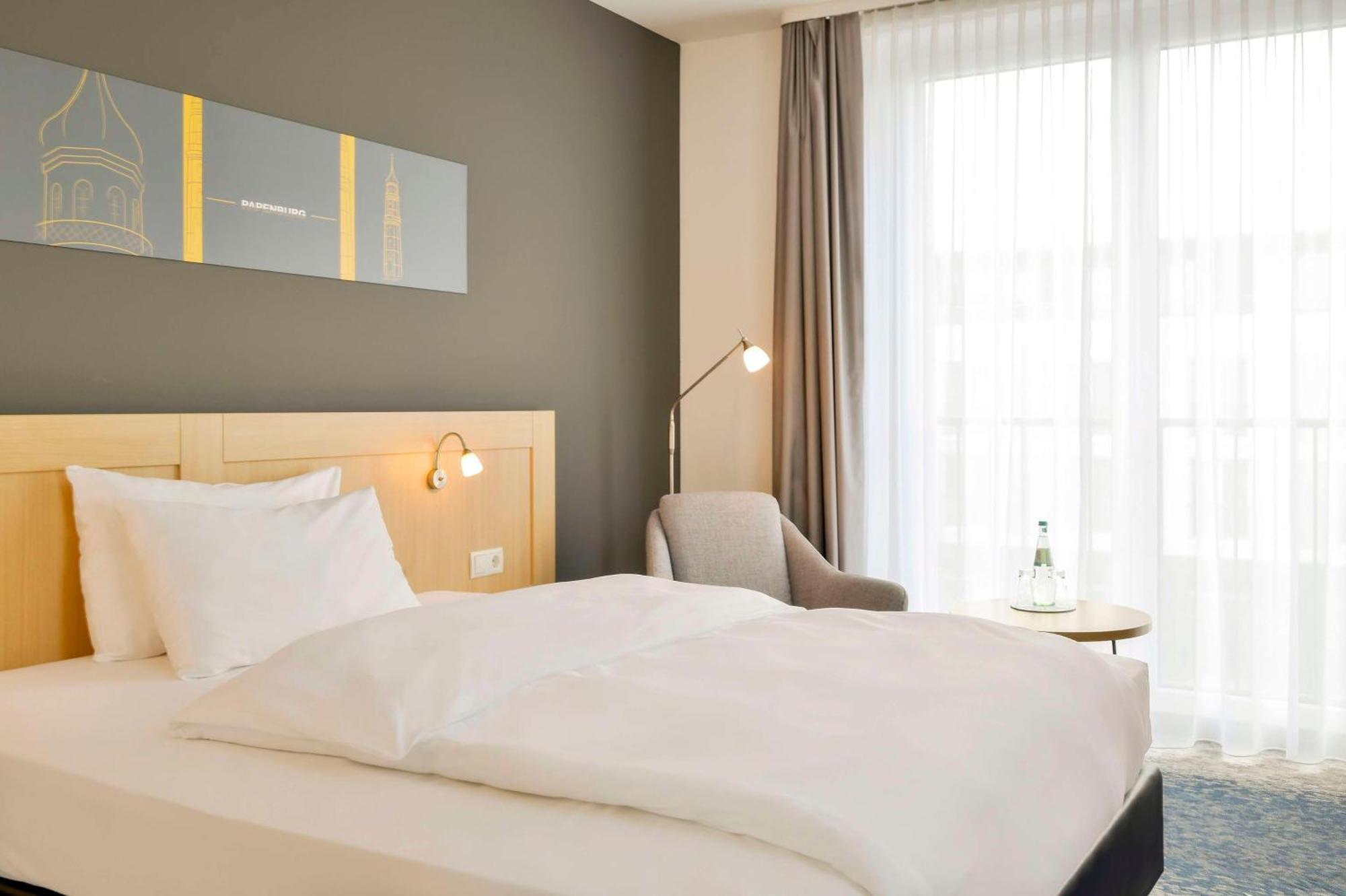 Park Inn by Radisson Papenburg Bagian luar foto