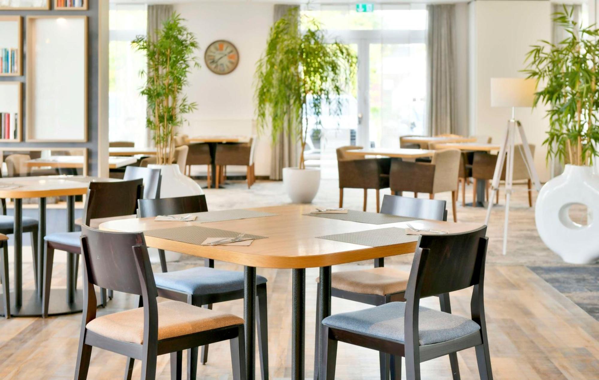 Park Inn by Radisson Papenburg Bagian luar foto
